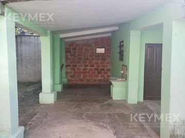 Casa con posibilidad de seguir construyendo