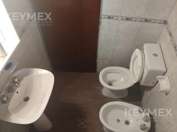 Casa con posibilidad de seguir construyendo