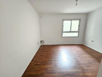 Departamento en  General Paz 2 dormitorios con terraza apto Bancor