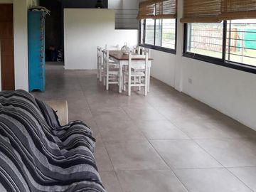 Hermosa casa de 3 dormitorios en barrio abierto Las Tardes, Roldan