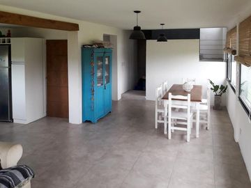 Hermosa casa de 3 dormitorios en barrio abierto Las Tardes, Roldan