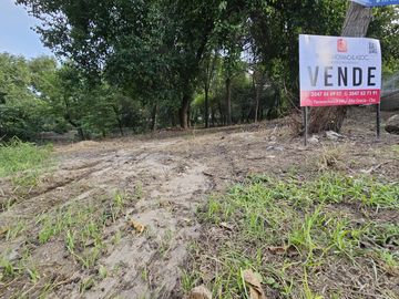 VENTA LOTE - Sobre  el Arroyo - 1080 M2