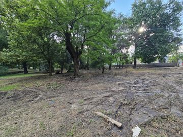 VENTA LOTE - Sobre  el Arroyo - 1080 M2