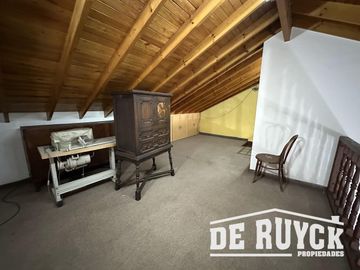 Chalet en pleno Barrio Los Cedros