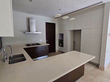 Villa en venta / renta en Yucatán Country Club