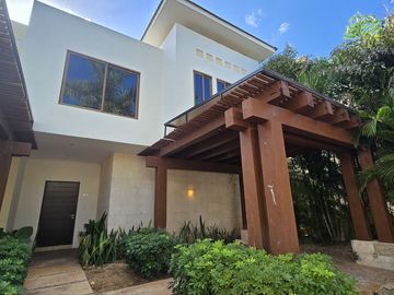 Villa en venta / renta en Yucatán Country Club
