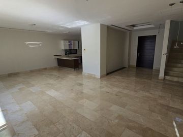 Villa en venta / renta en Yucatán Country Club