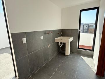 Casa en venta en lomas de angelopolis puebla parque chihuahua 4 recamaras  nueva