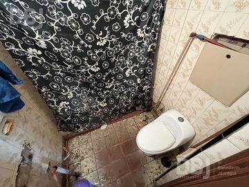 VENTA DE CASA 4 AMBIENTES EN VILLA CELINA