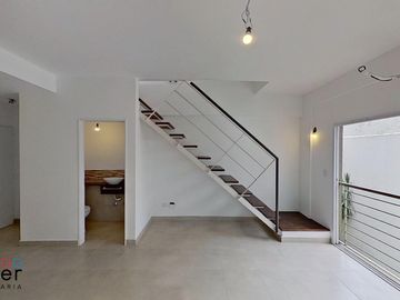 Departamento TIPO PH en DUPLEX con TERRAZA PROPIA de 2 AMB en Coghlan