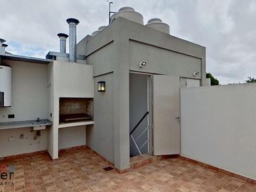 Departamento TIPO PH en DUPLEX con TERRAZA PROPIA de 2 AMB en Coghlan