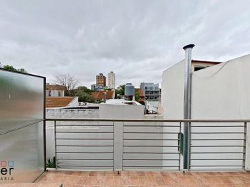 Departamento TIPO PH en DUPLEX con TERRAZA PROPIA de 2 AMB en Coghlan