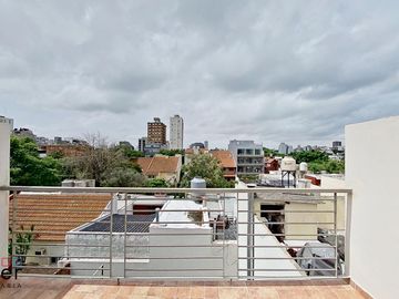 Departamento TIPO PH en DUPLEX con TERRAZA PROPIA de 2 AMB en Coghlan