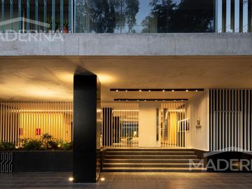 DOMUS 2222 Penthouse Dúplex de Lujo con Terraza, 2COCH