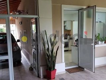 Excelente Casa En Venta con Piscina en Altos De Hudson I