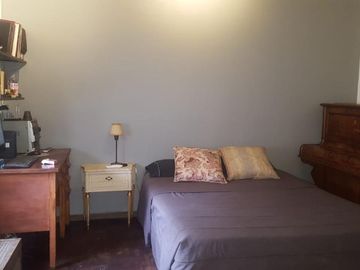 PH 3 ambientes con patio. Reciclado. Impecable.