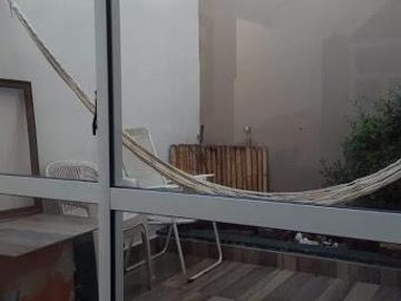 PH 3 ambientes con patio. Reciclado. Impecable.