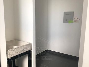 Departamento en venta en Residencial Five Bosque Real, Huixquilucan