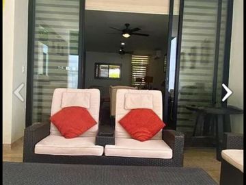 Hermosa Casa equipada con paneles  en Privada Temozón 39 en Mérida, Yucatán