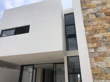 Casas en Venta de 4 recámaras en privada Margaritas 190. Mérida, Yucatán.