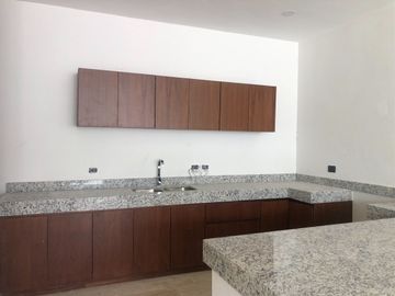 Casas en Venta de 4 recámaras en privada Margaritas 190. Mérida, Yucatán.