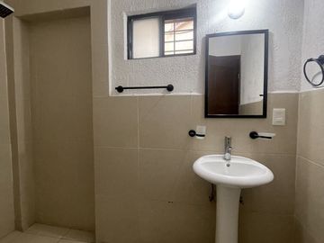 CASA EN VENTA EN MITRAS CENTRO - MONTERREY, NL.