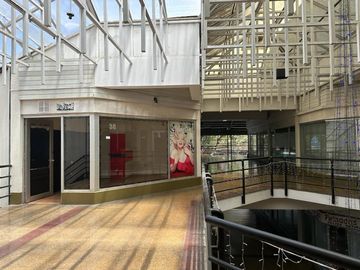 Vendo local comercial galeria San Antonio Viña del Mar