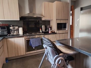 SE VENDE departamento AMUEBLADO de LUJO en AVIVIA  BOSQUES (V)