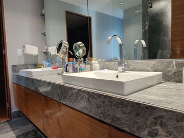 SE VENDE departamento AMUEBLADO de LUJO en AVIVIA  BOSQUES (V)