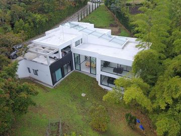 Venta De Casa Campestre En El Retiro Sector La Fe