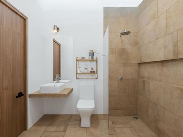 CASA EN VENTA DE UNA PLANTA EN PRIVADA CON AMENIDADES  CONKAL, MÉRIDA