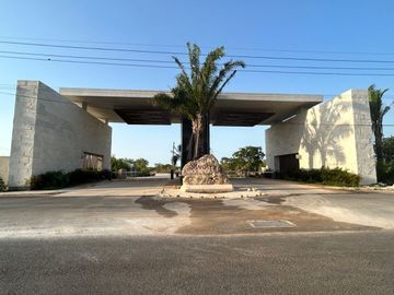 CASA EN VENTA DE UNA PLANTA EN PRIVADA CON AMENIDADES  CONKAL, MÉRIDA