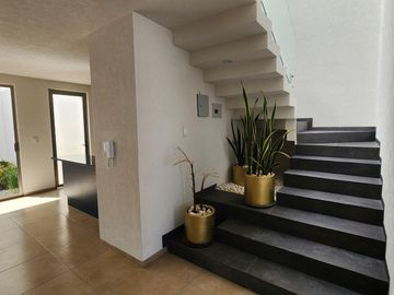 Casa en Venta en Cañadas, Tres Marías Fraccionamiento Privado