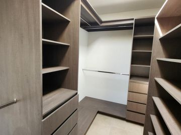 Casa en Venta en Cañadas, Tres Marías Fraccionamiento Privado