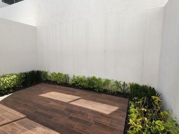 Casa en Venta en Cañadas, Tres Marías Fraccionamiento Privado