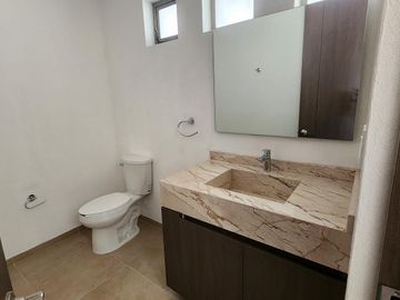 Casa en Venta en Cañadas, Tres Marías Fraccionamiento Privado