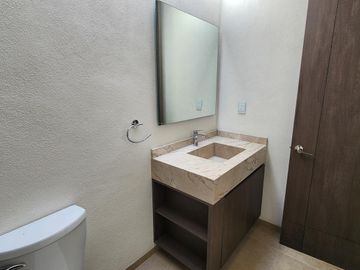 Casa en Venta en Cañadas, Tres Marías Fraccionamiento Privado