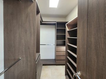 Casa en Venta en Cañadas, Tres Marías Fraccionamiento Privado