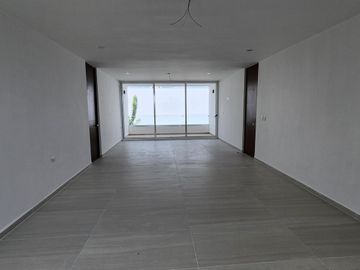Casa de 659 m2 de construcción en Privada con Amenidades en Mérida