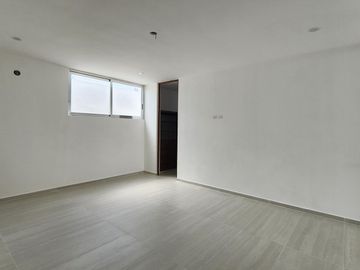 Casa de 659 m2 de construcción en Privada con Amenidades en Mérida