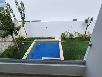 Casa de 659 m2 de construcción en Privada con Amenidades en Mérida