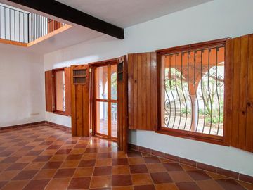 Espectacular casa en venta frente a cenote Zaci