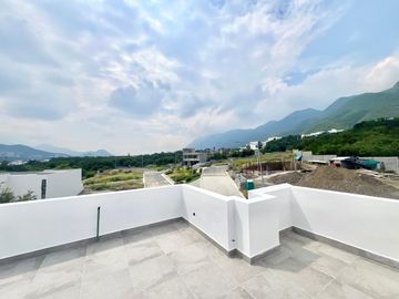 Casa en VENTA en Pedregal de la Montaña, privada con vistas a las montañas a la altura de El URO