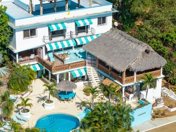 Casa en venta con vista al mar Zicatela