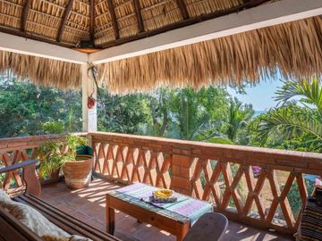 Casa en venta con vista al mar Zicatela