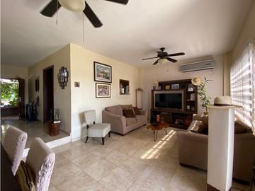 Casa en venta en Las Cumbres Mirador del Lago