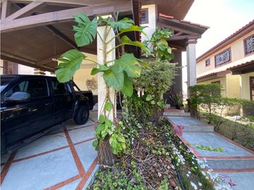 Casa en venta en Las Cumbres Mirador del Lago