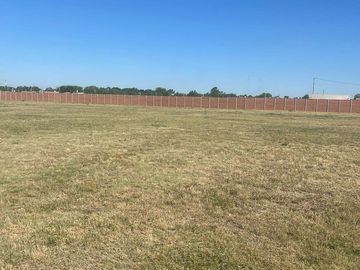 VENTA DE LOTE LA LONJA PILAR, BARRIO CERRADO