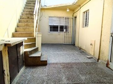 VENTA CASA 3 AMB C/COCH. Y TERRAZA APTA CREDITO