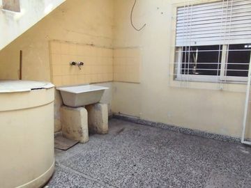 VENTA CASA 3 AMB C/COCH. Y TERRAZA APTA CREDITO